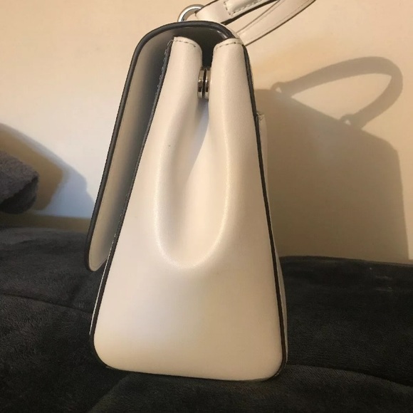 Michael Kors - Picture 2 of 7